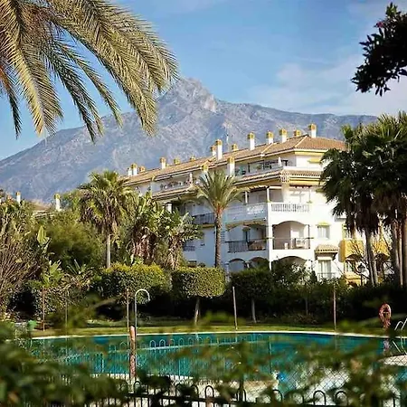 Apartment Urb Dama De Noche 5 Pax Y Terraza En Puerto Banus *