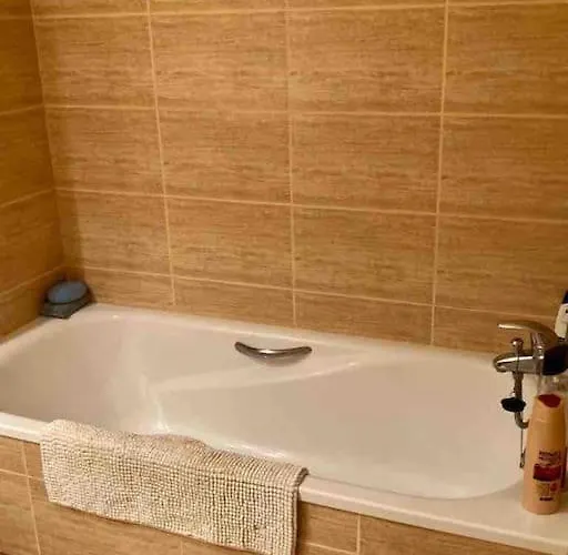 דירה Dama De Noche 5 Pax Y Terraza En Puerto Banus *